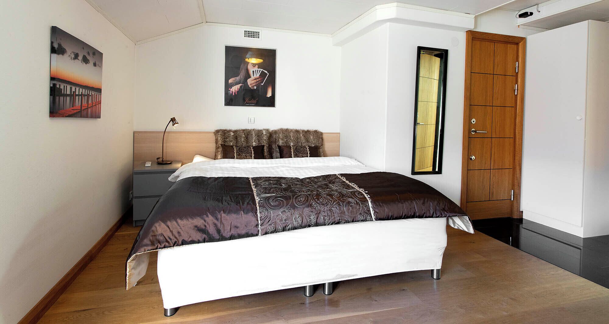 双床房 | 遮光窗帘、熨斗/熨板、免费 WiFi、床单