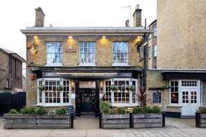 1 habitación y acceso a internet 