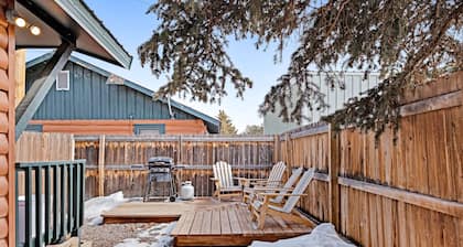 "E" Elk Cabin - Private Hot Tub!