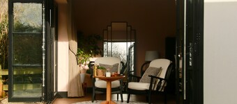 Romantic rural sunset retreat in historical Kent countryside for escape or fun!