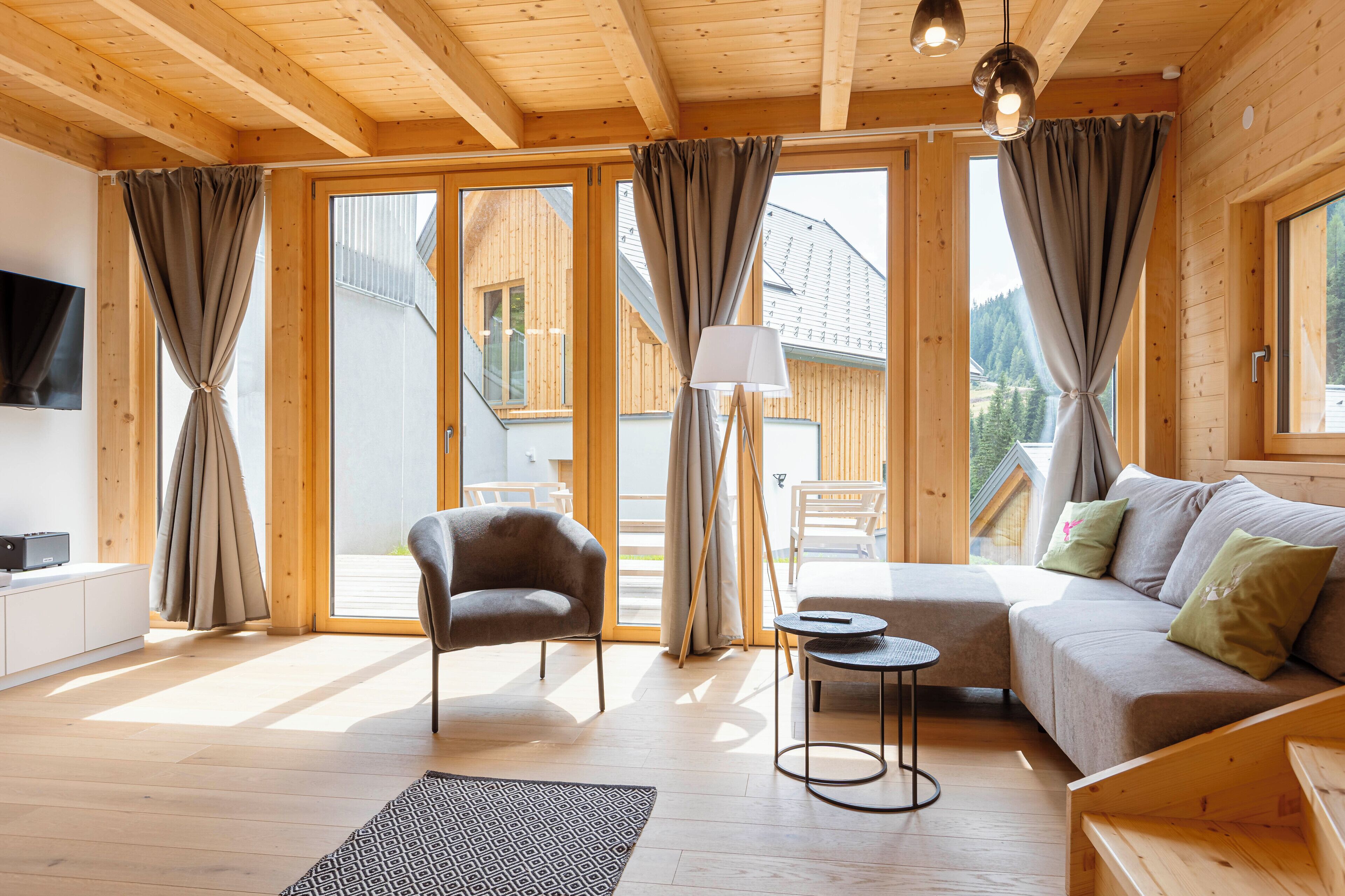 Chalet #3 mit 3 Schlafzimmern und Sauna | 거실 공간 | 평면 TV