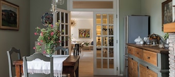 Villa in the green, perfect for visiting Marche and Romagna, sea and hills.