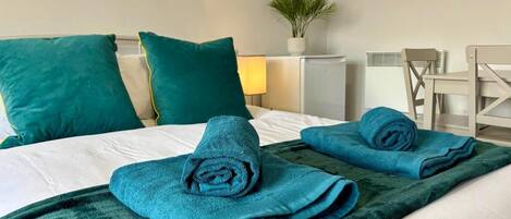 1 bedroom, iron/ironing board, free WiFi
