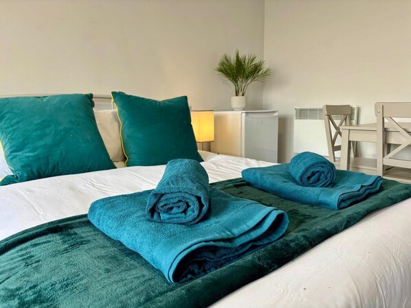 1 bedroom, iron/ironing board, free WiFi