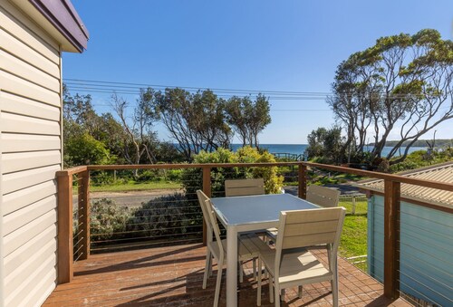 Beachhouse Currarong - Pet Friendly Beachfront