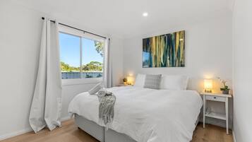 4 bedrooms, iron/ironing board, travel cot, free WiFi