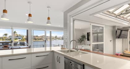 Watersedge - Absolute Waterfront