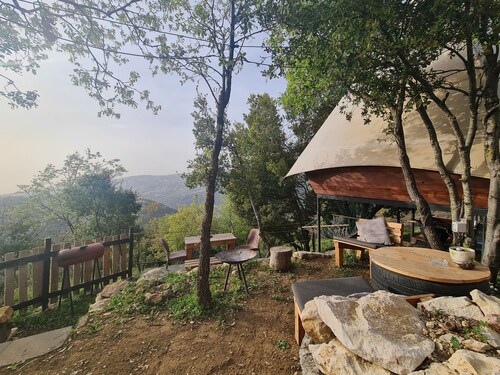 OWL NEST - LUXURIOUS TREEHOUSE EXPERIENCE WITH OUTDOOR HOT TUB