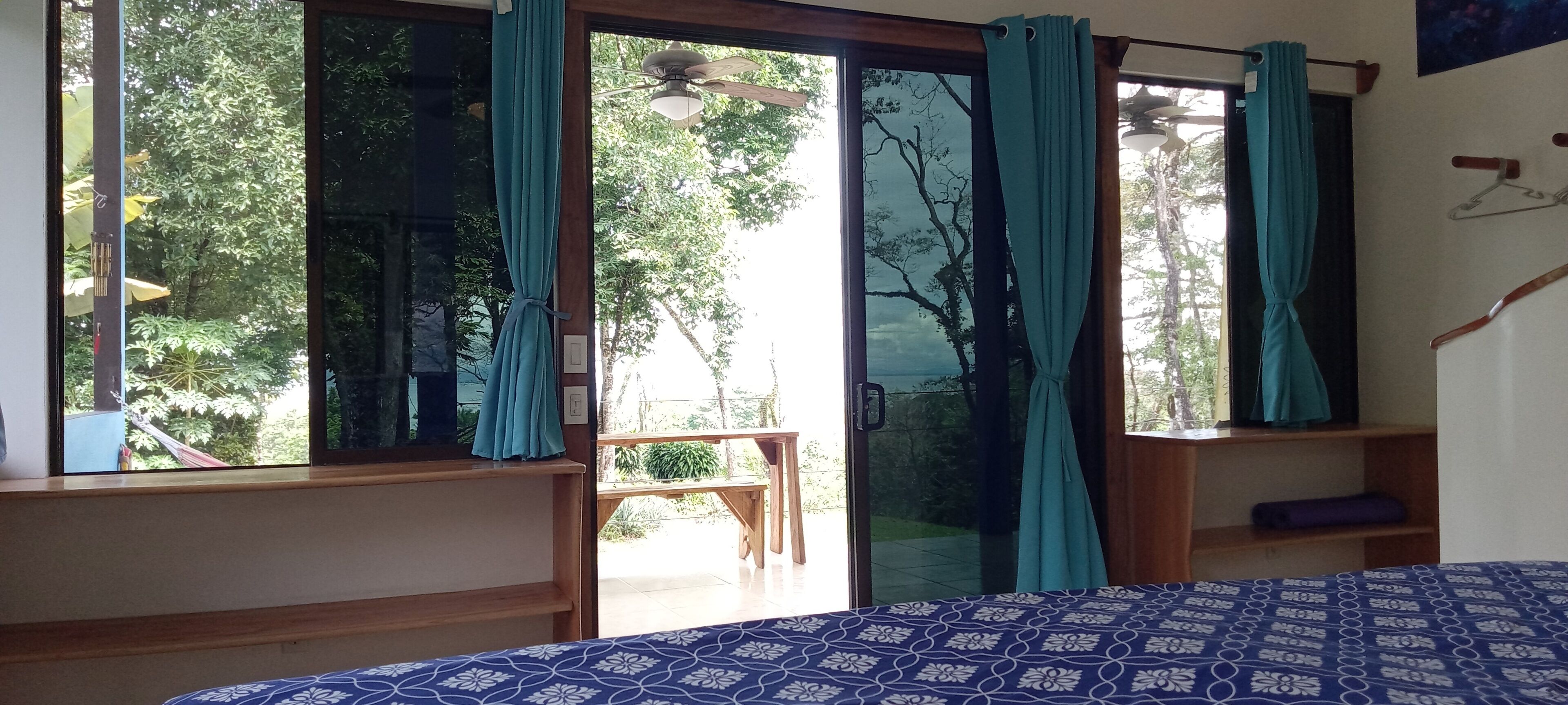 1 camera, Wi-Fi, lenzuola