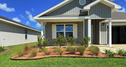 Private, tranquil w/ Ingenuity ADU. Homey Florida vacation!