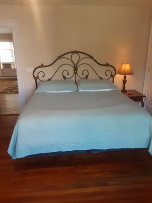 1 chambre, fer et planche Ă repasser, Wi-Fi, draps fournis