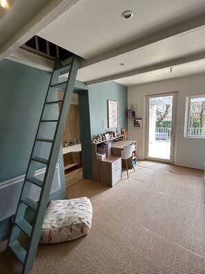 4 chambres, fer et planche à repasser, Wi-Fi