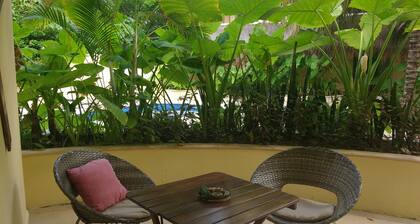 Wonderful room with 2 beds in front of the pool, Tulum downtown - Palmira h