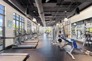 Fitness facility - 8963 Solara 15 guests 6 BDRS  BBQ pool near Disney (Kissimmee)