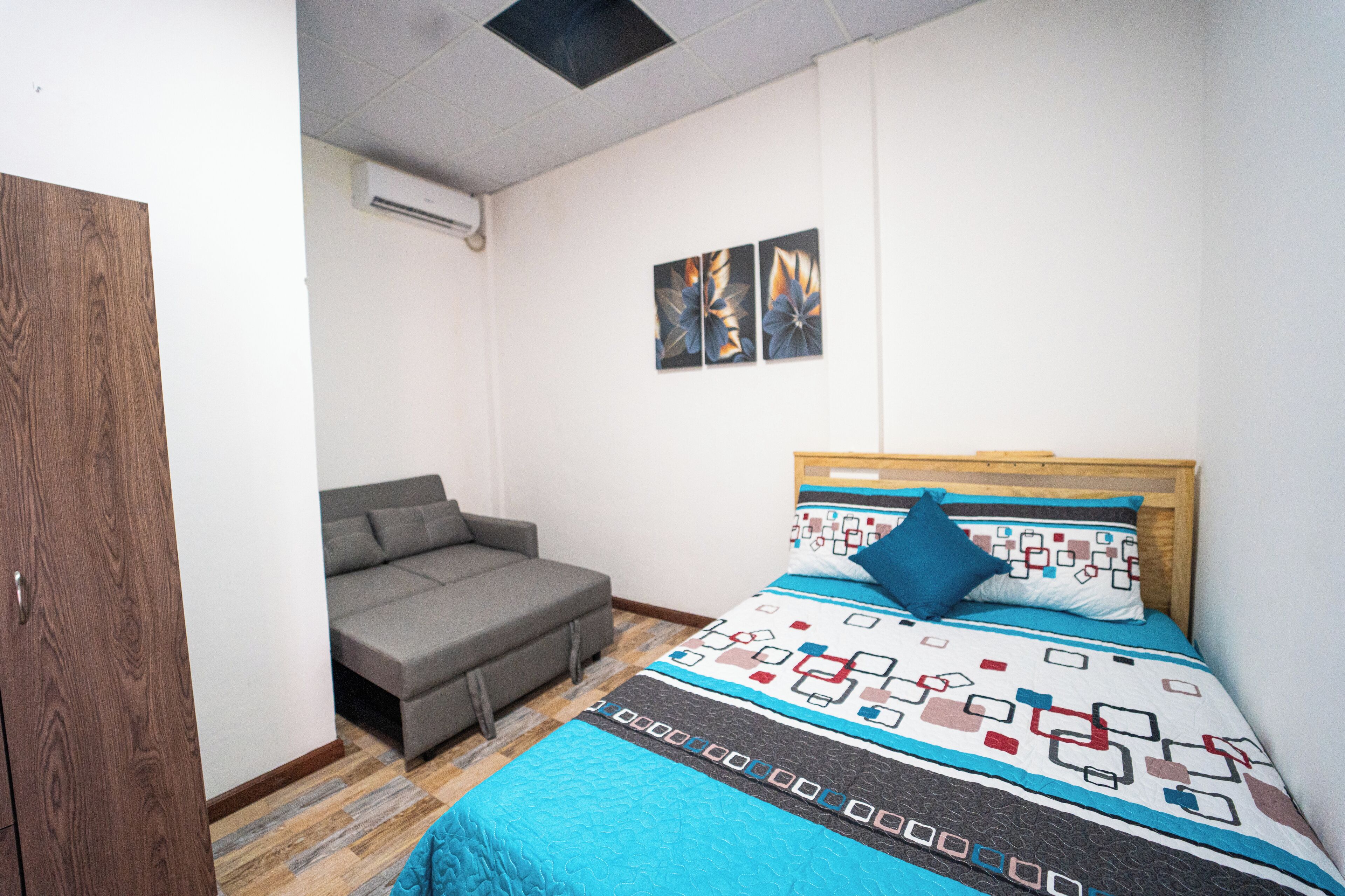 Kamar Basic | Wi-Fi gratis dan seprai linen