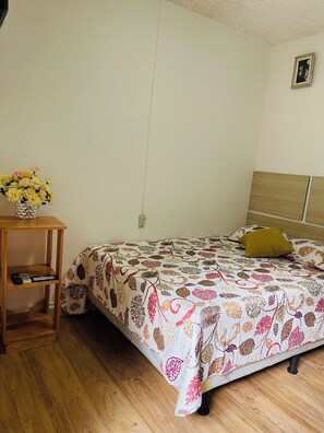 Kamar Basic | Wi-Fi gratis dan seprai linen