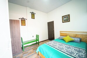 Kamar Basic | Wi-Fi gratis dan seprai linen