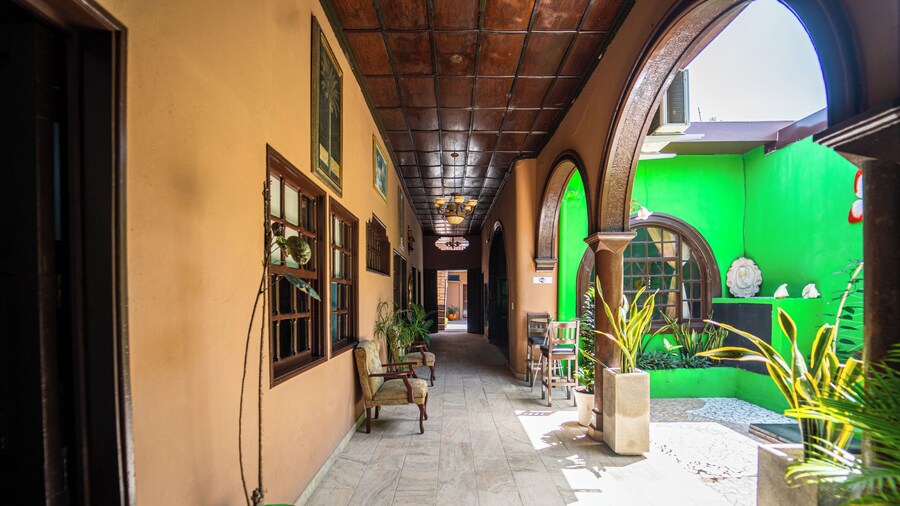 503 Casa Hostal
