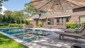 A heated pool - Spacious, Brand New Construction - East Hampton Home Perfect for Families (East Hampton)
