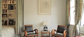 Beautiful studio with garden in a large, renovated townhouse from 2021.