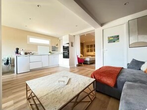 Smart TV - Maison chanteranne free parking (Clermont-Ferrand)