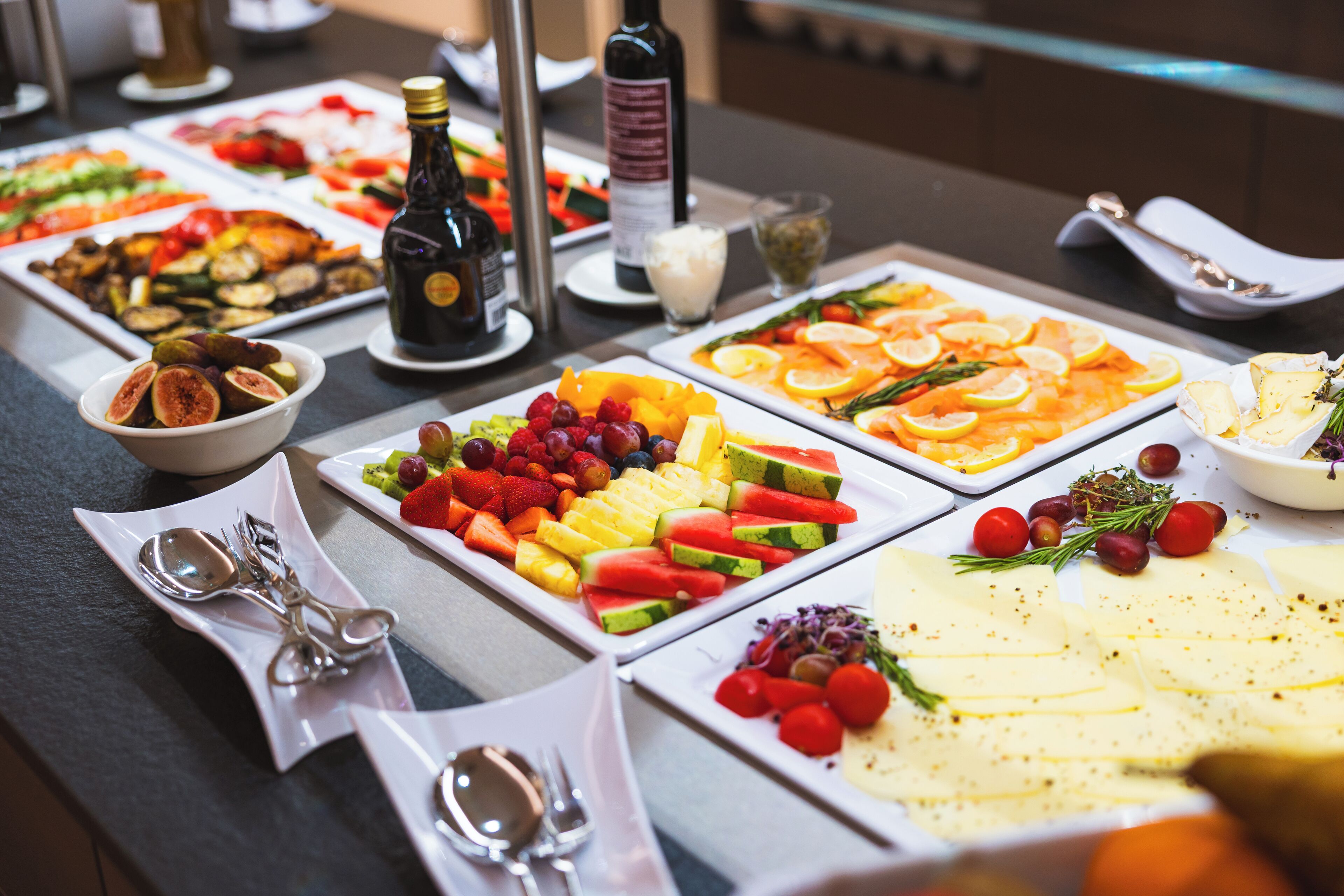 含每日吃到飽早餐