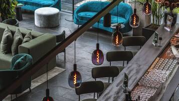 44-Zoll-Fernseher mit Satellitenempfang