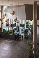 Televisión de 44 pulgadas con canales por satélite