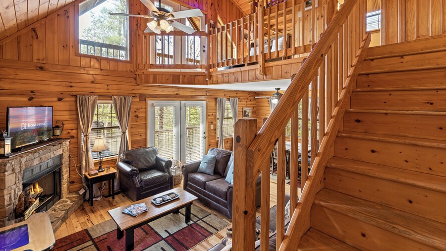 Bear Hideaway Cozy 3BR Cabin