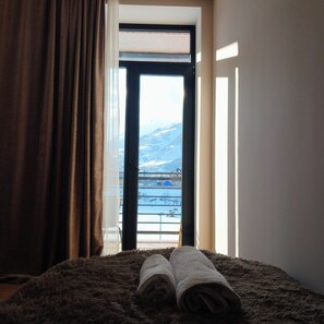 더블룸, 침대(여러 개), 발코니, 산 전망 | 발코니 전망