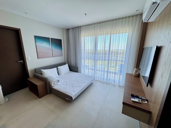 Standard Apartment, Balcony, Ocean View | 2 bedrooms, in-room safe, blackout drapes, soundproofing