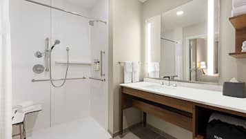 Cortinas opacas, tabla de planchar con plancha, wifi gratis