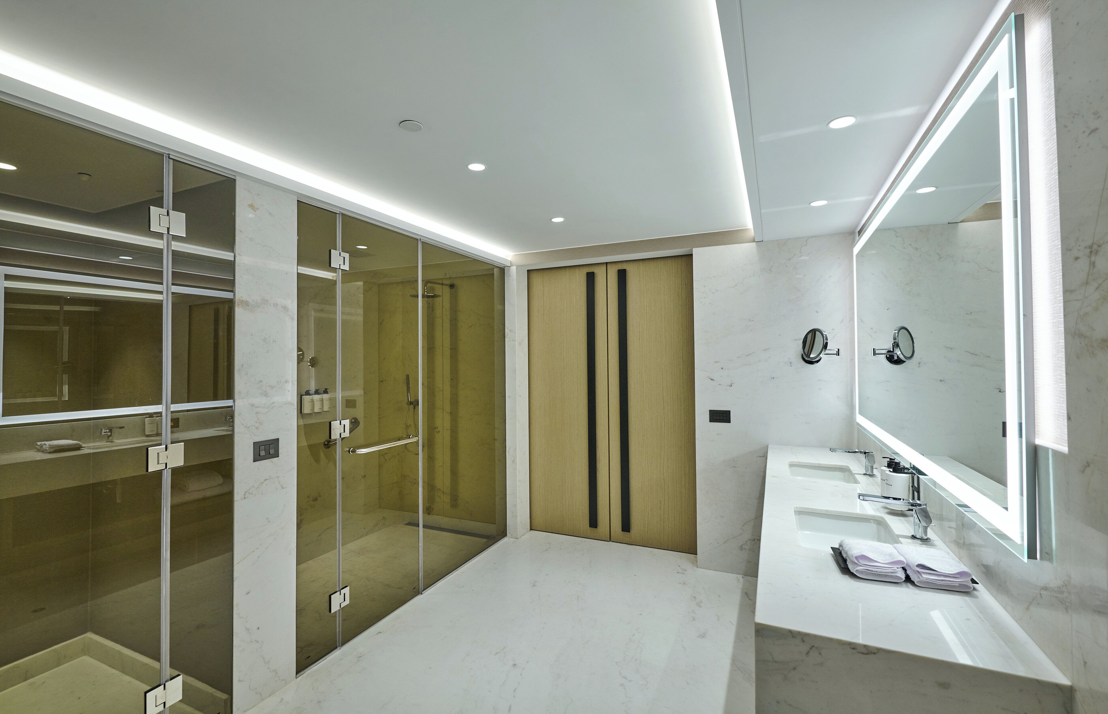 Egyptian cotton sheets, premium bedding, down duvets