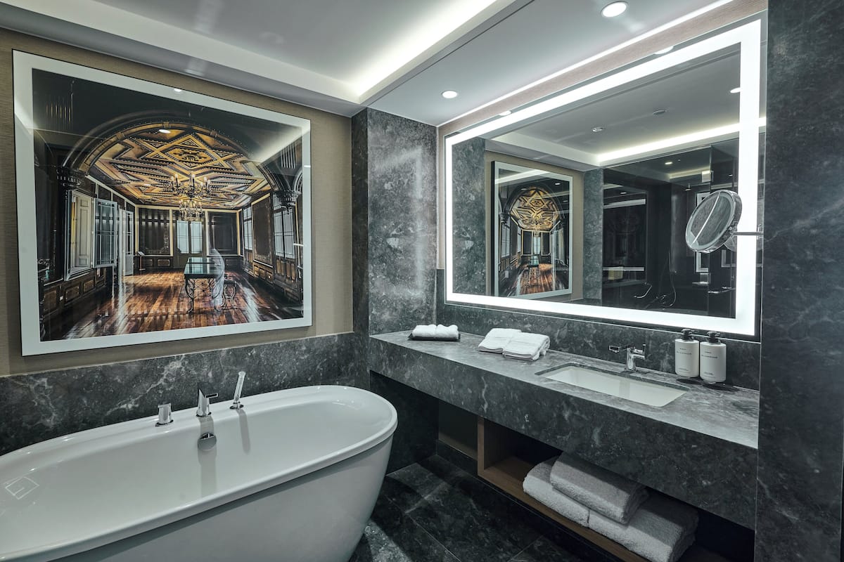 Classic Room, 2 Queen Beds, Ocean View (Club Floor) | Egyptian cotton sheets, premium bedding, down comforters