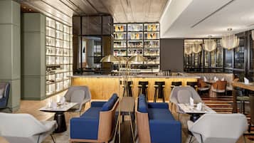 Serveert ontbijt, lunch, diner, Peruviaanse gerechten