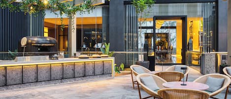 Breakfast, lunch, dinner served; Peruvian cuisine