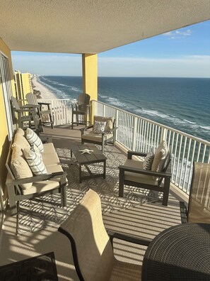 Property grounds - Luxury 23rd floor  Penthouse End Unit-Panoramic Ocean Front Views-Beach Service (Panama City Beach)