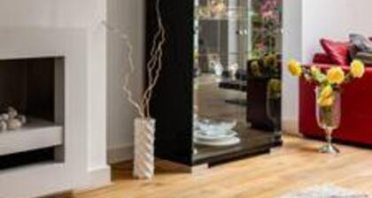 Tudor House Kingston Luxury 5 bed Villa