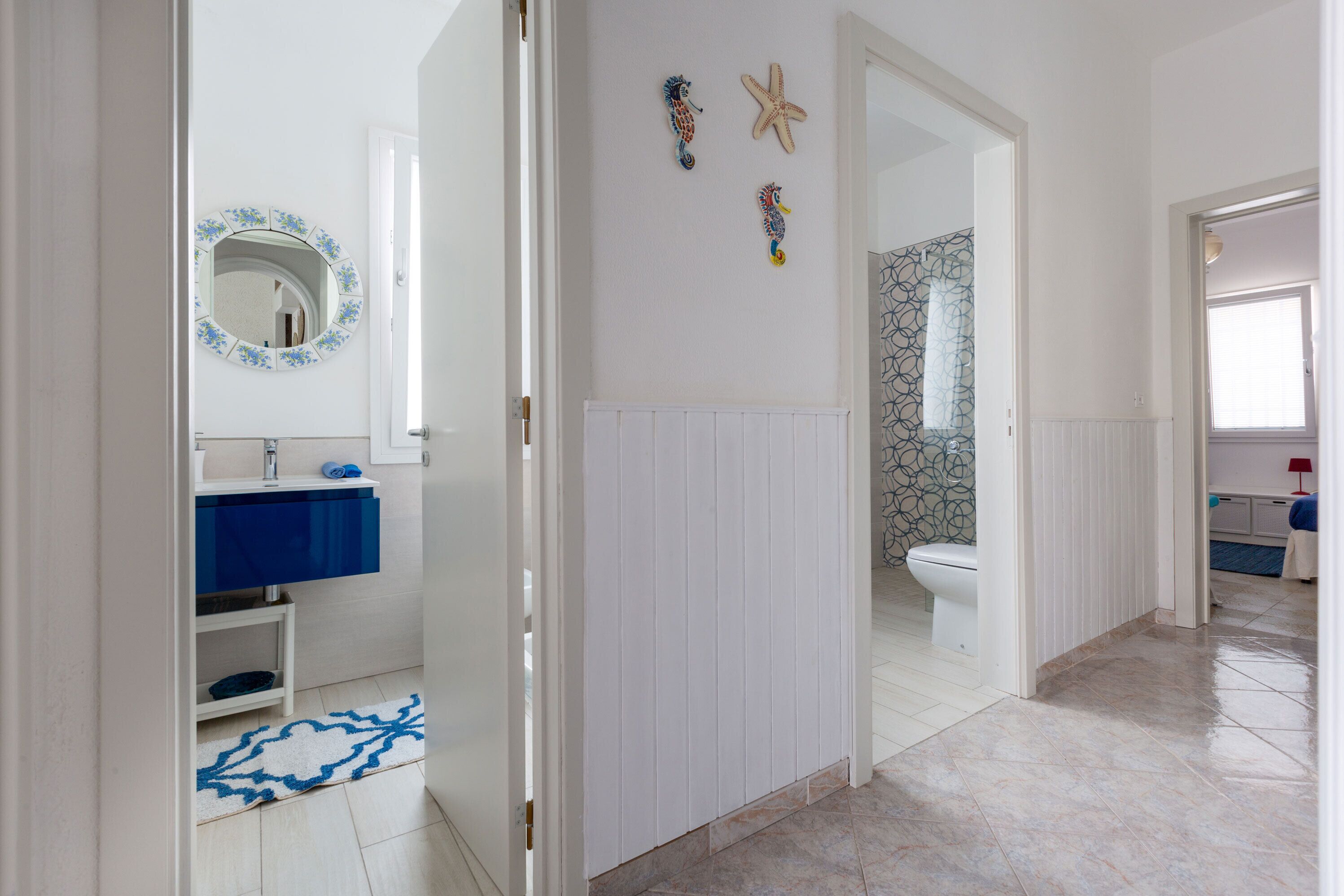 Hårføner og håndklær