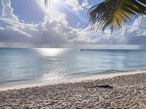 Walk 5 min to Bayahibe Beach from Modern Apartment. Literally Paradise!