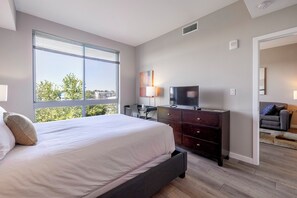 Luxury Apartment, Balcony | 1 bedroom, premium bedding, down comforters, desk - Escape (Stamford)