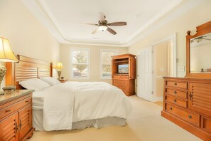 3 chambres, fer et planche à repasser, Wi-Fi, draps fournis