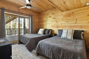 3 habitaciones, escritorio, tabla de planchar con plancha y wifi gratis 