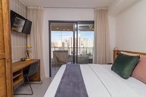 1 bedroom, iron/ironing board, internet, bed sheets