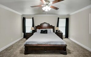 3 chambres, fer et planche à repasser, Wi-Fi gratuit, draps fournis