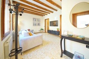 公寓 | 起居區 | 平面電視