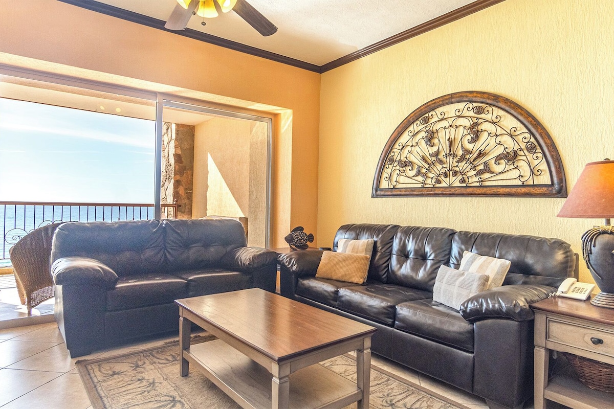 Condo, 1 King Bed with Sofa bed, Balcony, Ocean View (Sonoran Sky SKY 706) | Living area