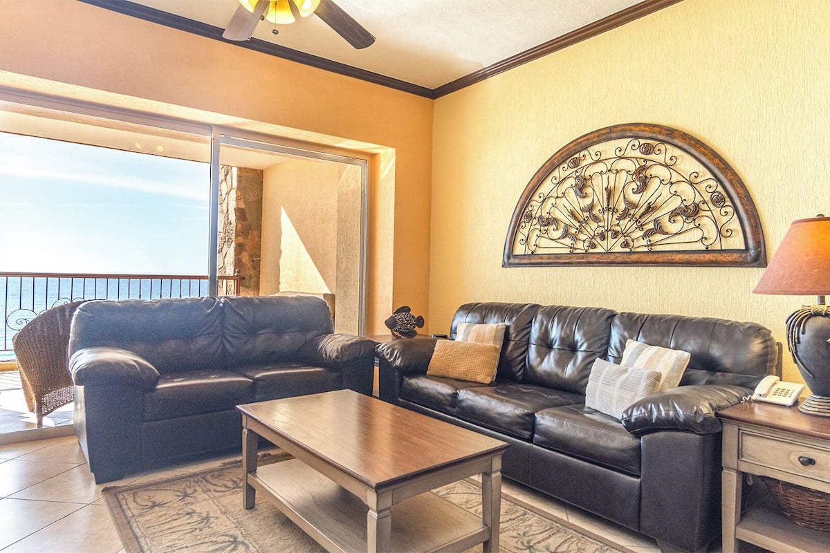 Condo, 1 King Bed with Sofa bed, Balcony, Ocean View (Sonoran Sky SKY 706) | Living area