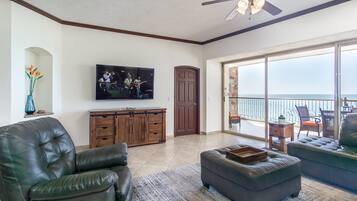 Condo, Multiple Beds, Balcony, Ocean View (Sonoran Sky SKY 1103) | Living area