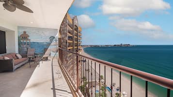 Apartamento, varias camas, balcón, vistas al mar (Sonoran Sky SKY 1108) | Jardines del alojamiento